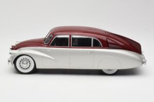 Tatra 87 Argintiu & Roșu Închis MCG 1:18 MCG18067 Metal - imaginea 3 din 6