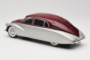 Tatra 87 Argintiu & Roșu Închis MCG 1:18 MCG18067 Metal - imaginea 5 din 6