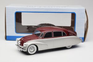 Tatra 87 Argintiu & Roșu Închis MCG 1:18 MCG18067 Metal - imaginea 6 din 6