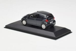 Toyota Aygo AB10 Grey Metallic Minichamps 1:43 AYGO001 Metal - imaginea 3 din 4