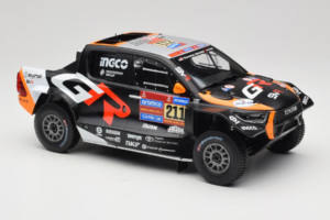 Toyota GR DKR Hilux Evo #211 H. Lategan / B. Cummings Rally Dakar 2025 IXO 1:18 18RMC237 Metal - imaginea 4 din 6