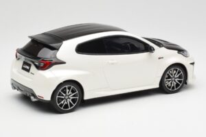 Toyota GRMN Yaris Rally Package Alb Otto 1:18 OT1071 Rășină - imaginea 2 din 6