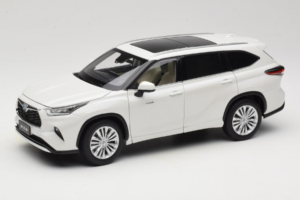 Toyota Highlander XU70 Alb OEM 1:18 26071-2011 Metal