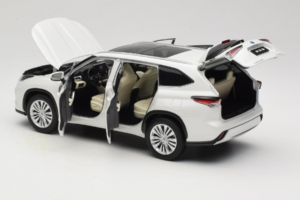 Toyota Highlander XU70 Alb OEM 1:18 26071-2011 Metal - imaginea 5 din 8