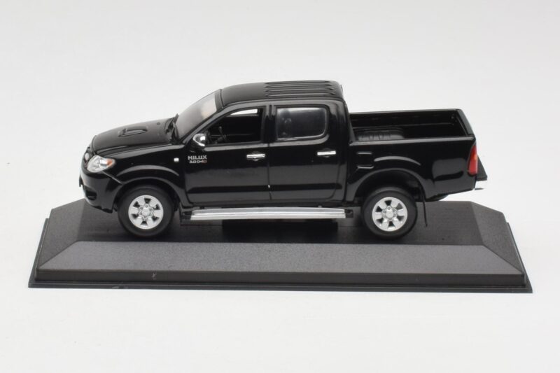 Toyota Hilux Negru Minichamps 1:43 400166662 Metal