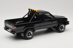 Toyota Hilux N60 SR5 Pickup Negru Otto 1:18 OT481B Rășină - imaginea 2 din 6