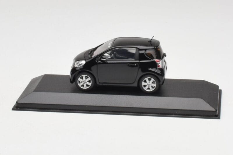 Toyota iQ Negru Mica Minichamps 1:43 403166803 Metal