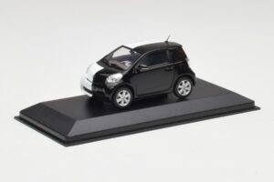 Toyota iQ Negru & Alb Geneva Motor Show 2009 Minichamps 1:43 400166801 Metal - imaginea 2 din 4