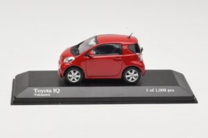Toyota iQ Roșu Minichamps 1:43 400166800 Metal