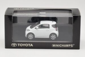 Toyota iQ Alb Minichamps 1:43 TOYOTA009 Metal - imaginea 4 din 4