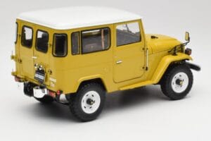 Toyota Land Cruiser FJ40 Galben Muștar Kyosho 1:18 08971Y Metal - imaginea 3 din 8
