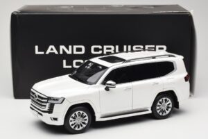 Toyota Land Cruiser J300 ZX Alb LCD 1:18 LCD18013-ZX-WH Metal - imaginea 8 din 8