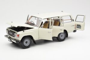 Toyota Land Cruiser J60 Alb Kyosho 1:18 08956W Metal - imaginea 2 din 8