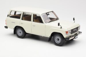 Toyota Land Cruiser J60 Alb Kyosho 1:18 08956W Metal - imaginea 6 din 8