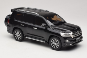 Toyota Land Cruiser LC200 Negru Kengfai 1:18 KF024-13 Metal - imaginea 6 din 8
