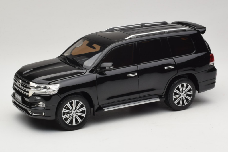 Toyota Land Cruiser LC200 Negru Kengfai 1:18 KF024-13 Metal