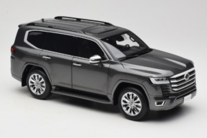 Toyota Land Cruiser LC300 ZX Gri LCD 1:18 LCD18013-ZX-GR Metal - imaginea 6 din 8