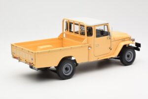 Toyota Land Cruiser Pickup Bej Kyosho 1:18 08958BE Metal - imaginea 3 din 8