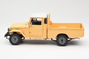 Toyota Land Cruiser Pickup Bej Kyosho 1:18 08958BE Metal - imaginea 4 din 8