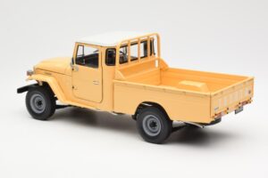 Toyota Land Cruiser Pickup Bej Kyosho 1:18 08958BE Metal - imaginea 7 din 8