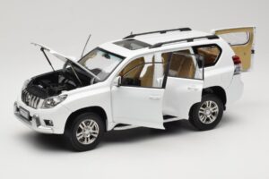 Toyota Land Cruiser Prado J150 Alb Paudi Model 1:18 623132-WH Metal - imaginea 2 din 8