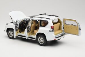 Toyota Land Cruiser Prado J150 Alb Paudi Model 1:18 623132-WH Metal - imaginea 5 din 8