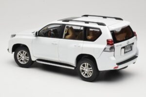 Toyota Land Cruiser Prado J150 Alb Paudi Model 1:18 623132-WH Metal - imaginea 7 din 8