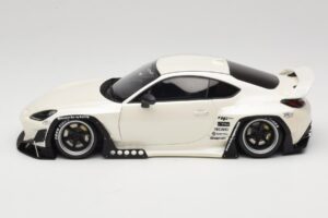 Toyota Pandem GR86 ZN8 Crystal White GT Spirit 1:18 GT498 Rășină - imaginea 3 din 6