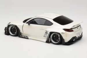 Toyota Pandem GR86 ZN8 Crystal White GT Spirit 1:18 GT498 Rășină - imaginea 5 din 6