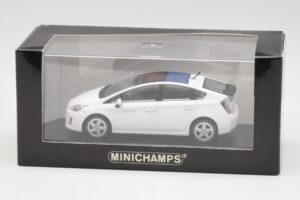 Toyota Prius XW30 Super Alb Minichamps 1:43 PRIUS001 Metal - imaginea 4 din 4