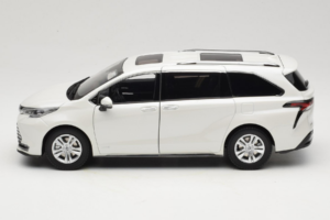 Toyota Sienna XL30 Alb OEM 1:18 TOYOTA013 Metal - imaginea 4 din 8