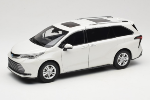Toyota Sienna XL30 Alb OEM 1:18 TOYOTA013 Metal