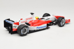 Toyota TF105 #17 R. Schumacher Panasonic Toyota Racing Showcar 2005 Minichamps 1:18 100050087 Metal - imaginea 2 din 7