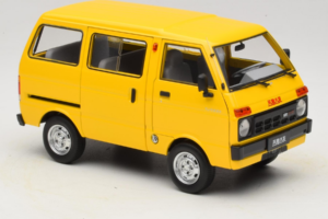 Toyota TJ110 Tianjin Huali Galben OEM 1:18 TOYOTA014 Metal - imaginea 6 din 8