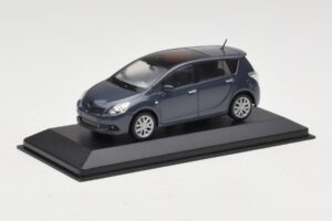 Toyota Verso Grey Metallic Minichamps 1:43 TOYOTA011 Metal - imaginea 2 din 4