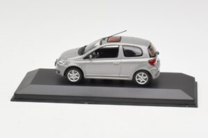 Toyota Yaris XP10 TS Gri Minichamps 1:43 TOYOTA007 Metal