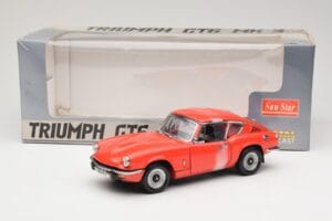 Triumph GT6 Mk3 Roșu Sun Star 1:18 1056 Metal - imaginea 6 din 6
