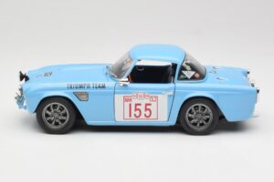 Triumph TR4 Rally Car Revell 1:18 8773 Metal - imaginea 4 din 8