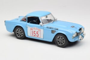 Triumph TR4 Rally Car Revell 1:18 8773 Metal - imaginea 6 din 8