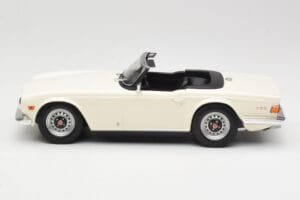 Triumph TR6 PI Alb Minichamps 1:18 155132035 Metal - imaginea 3 din 6