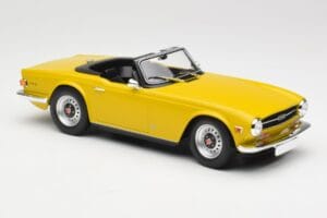 Triumph TR6 RHD Galben Minichamps 1:18 155132034 Metal - imaginea 4 din 6