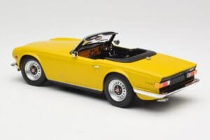 Triumph TR6 RHD Galben Minichamps 1:18 155132034 Metal - imaginea 5 din 6