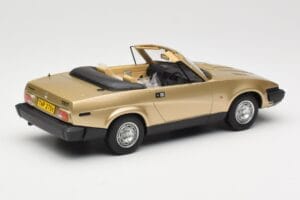 Triumph TR7 DHC Auriu BoS Models 1:18 BOS221 Rășină - imaginea 2 din 6