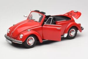 Volkswagen 1302 LS Cabriolet Roșu Revell 1:18 08470 Metal - imaginea 2 din 8