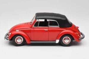 Volkswagen 1302 LS Cabriolet Roșu Revell 1:18 08470 Metal - imaginea 4 din 8