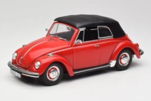 Volkswagen 1302 LS Cabriolet Roșu Revell 1:18 08470 Metal