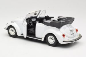 Volkswagen 1302 LS Cabriolet Alb Revell 1:18 8415 Metal - imaginea 5 din 8
