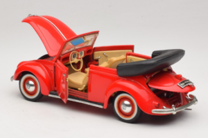 Volkswagen Beetle Cabriolet Roșu Maisto 1:18 56010 Metal - imaginea 5 din 8