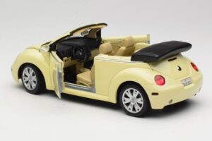 Volkswagen Beetle Cabriolet Galben Gate 1:18 VW24108 Metal - imaginea 5 din 8