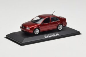 Volkswagen Bora Mk4 Red Metallic Minichamps 1:43 VW003 Metal - imaginea 2 din 4